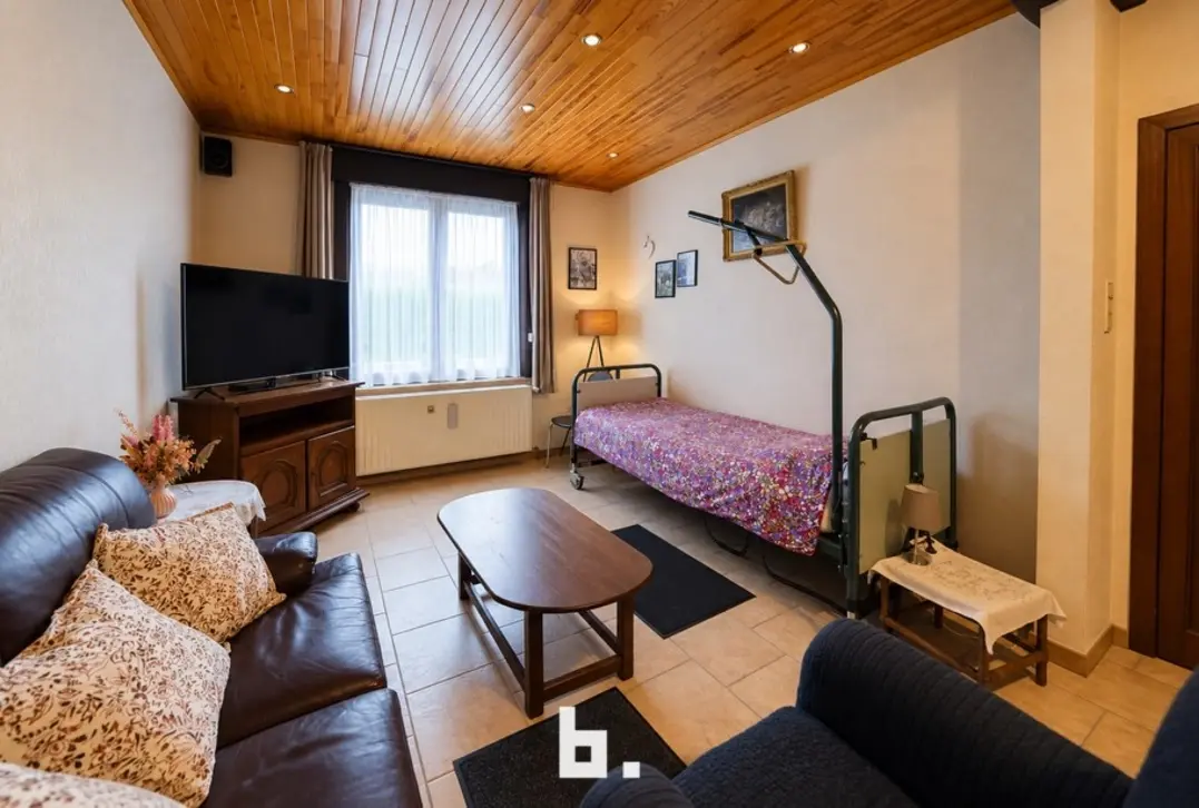Aangename rijwoning met tuin en 2 slaapkamers in centrum Sint-Andries - Sint-Andries