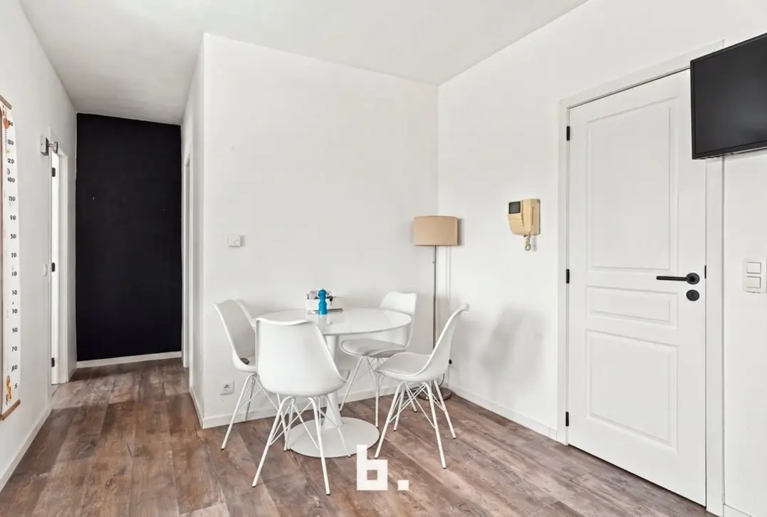Lichtrijk verhuurd dakappartement in centrum Roeselare - Roeselare