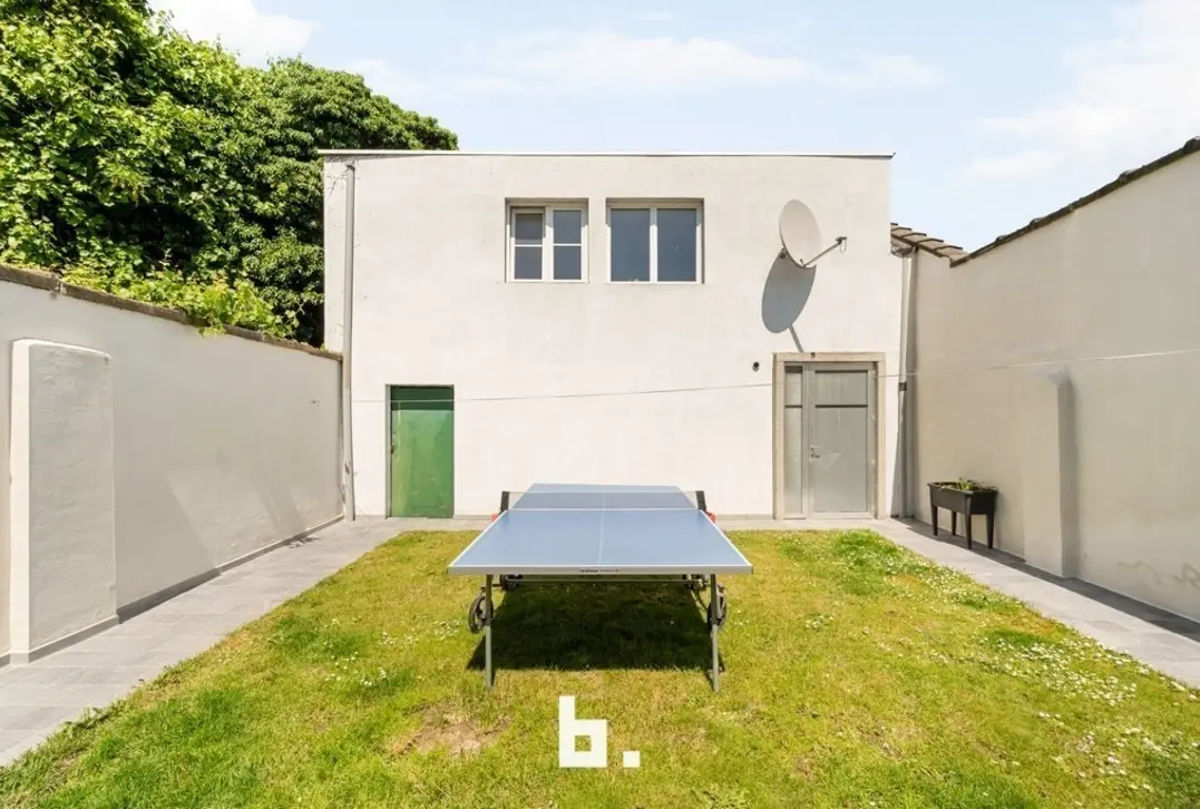Instapklare én gerenoveerde woning op leuke locatie in Roeselare - Roeselare