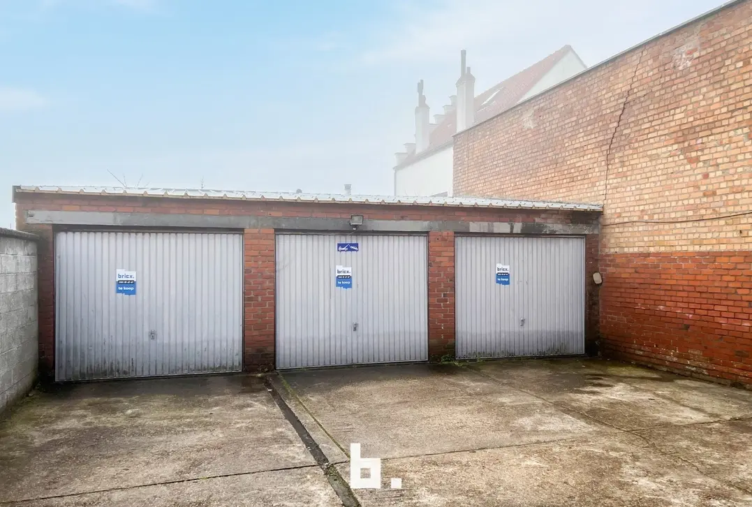 Uitstekend gelegen garagebox laatste beschikbaar - De Haan