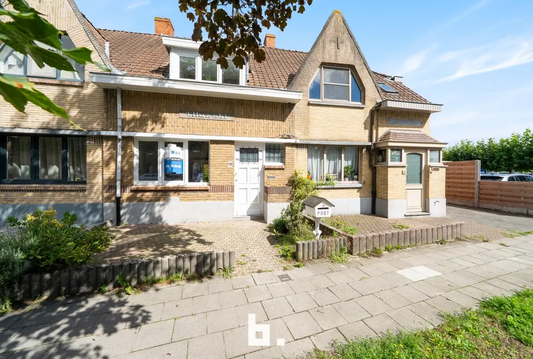 Instapklare woning met charmante tuin i - Brugge