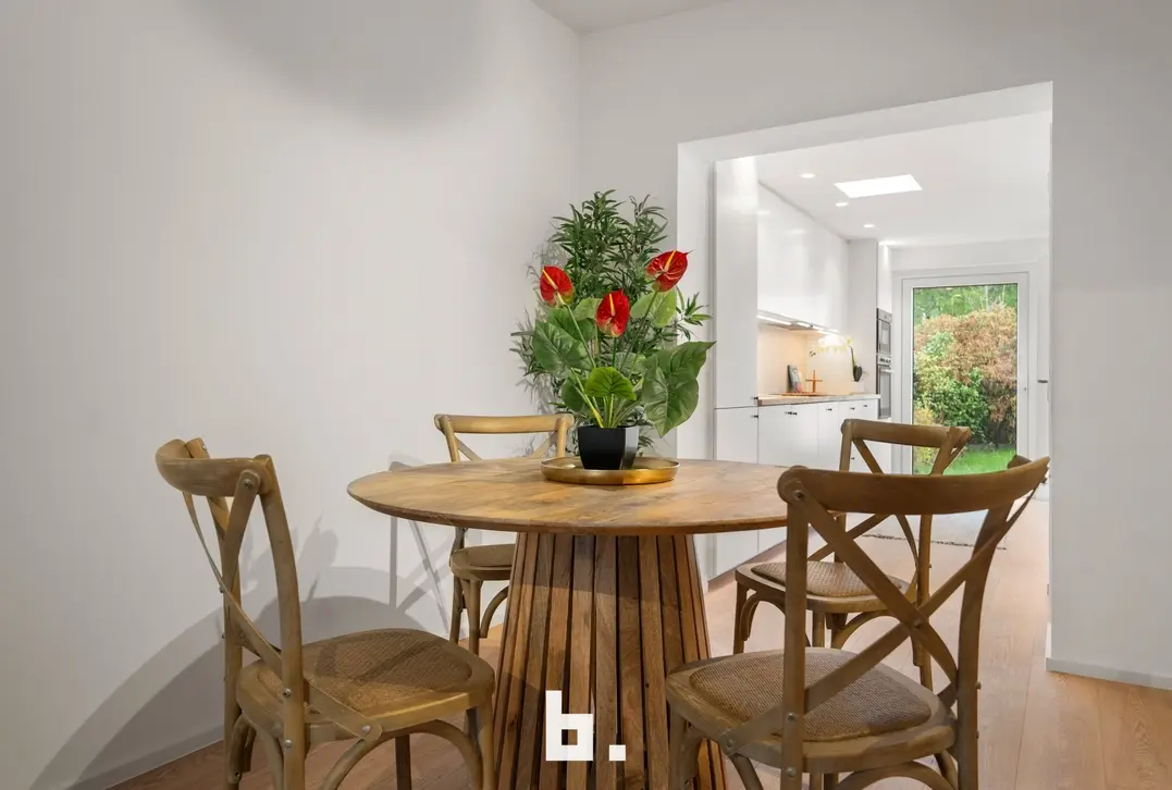 Instapklare woning met charmante tuin i - Brugge