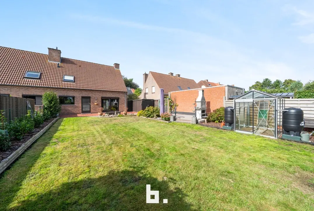 Halfopen bebouwing met 3 slaapkamers en garage op Topligging! - Sint-Andries