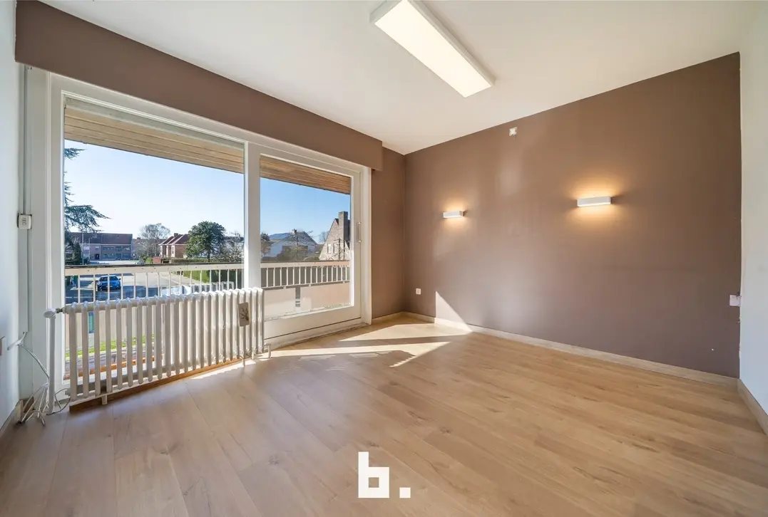 Open bebouwing met 3 slaapkamers en garage op uitstekende ligging - Sint-Andries