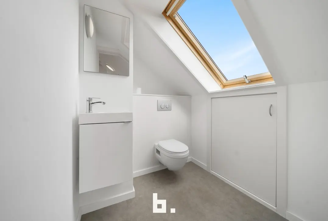 Instapklare woning met garage nabij de Coupure. - Brugge