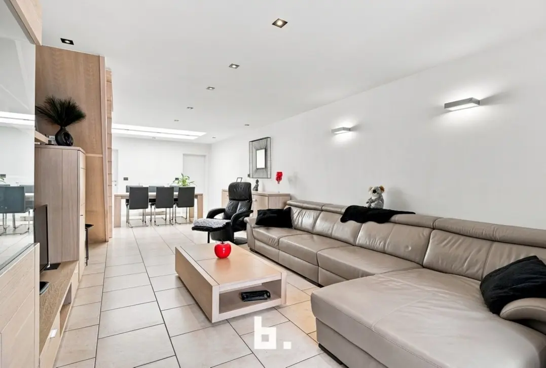 Instapklare woning met 5 slaapkamers in Roeselare!  - Roeselare