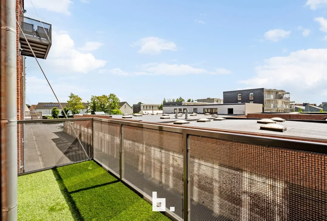 Exclusieve loft met industriële klasse nabij centrum Kortrijk - Spinnerijkaai 45  bus 119, 8500 Kortrijk - €545.000