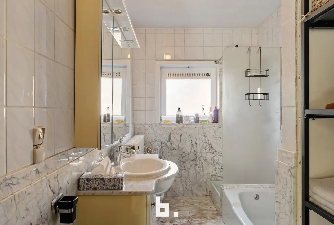 Mooie laagbouwvilla met zonnige tuin, dubbele garage en bijgebouw - Jabbeke