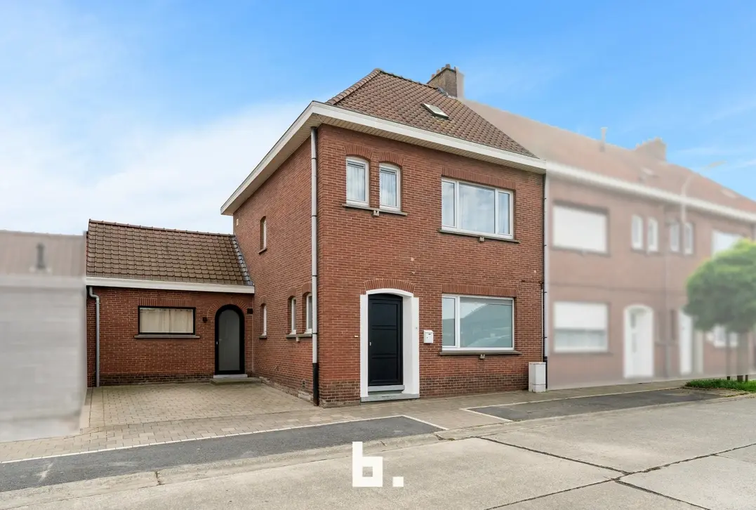Gerenoveerde woning met grote tuin te Lauwe! - Lauwe - €299.000