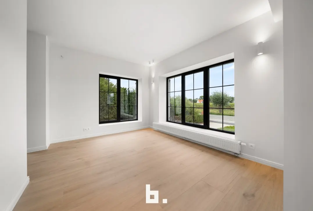 Een karaktervolle villa in uitgesproken cottagestijl, waar authentieke architectuur en hedendaags wooncomfort harmonieus samenkomen.  - Oostkerke