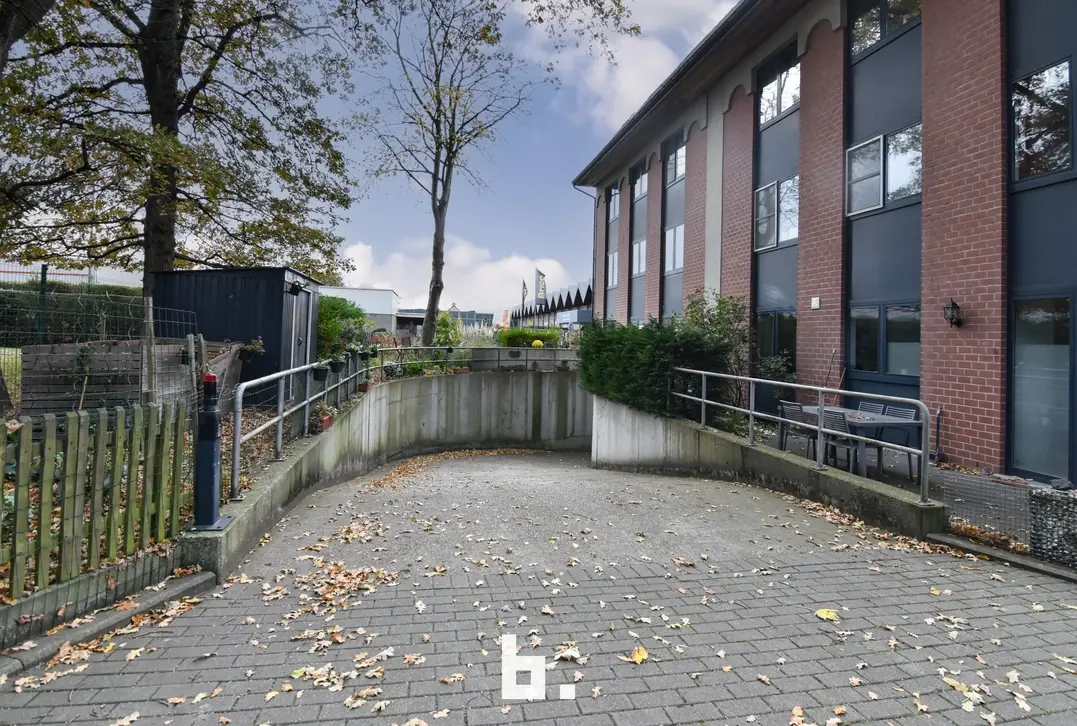 Ondergrondse garage op zeer centrale ligging in Sint-Andries - Sint-Andries