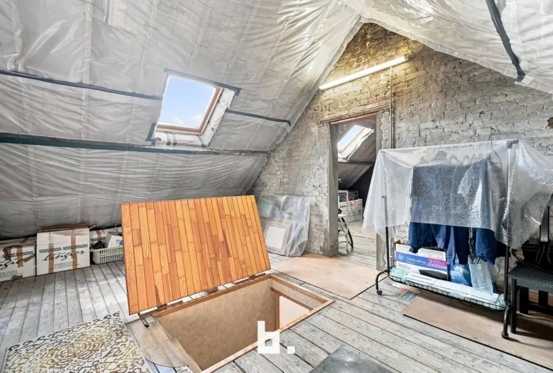 Instapklare woning met 5 slaapkamers in Roeselare!  - Roeselare