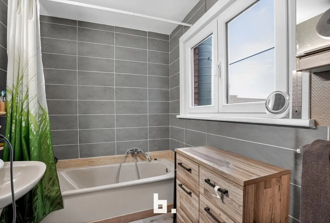 Tophorecazaak met woonst te koop op absolute A-locatie te Diksmuide - Diksmuide