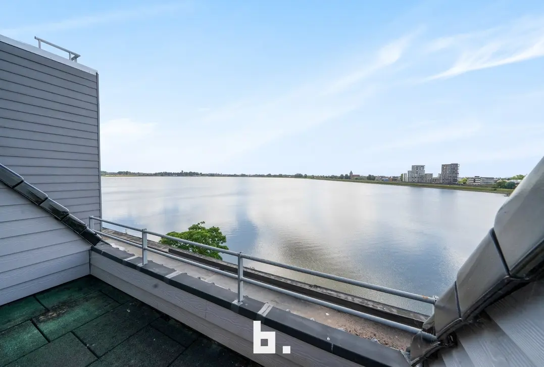 Een ideale opportuniteit voor wie op zoek is naar ruimte, comfort en een topligging! - Oostende