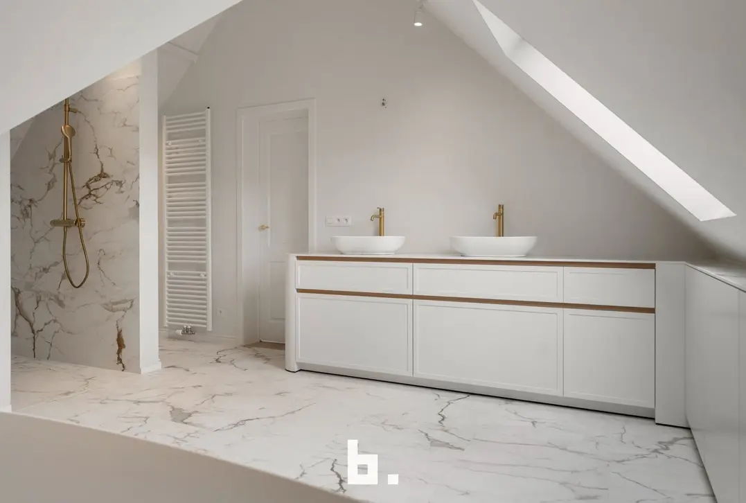 Een karaktervolle villa in uitgesproken cottagestijl, waar authentieke architectuur en hedendaags wooncomfort harmonieus samenkomen.  - Damme