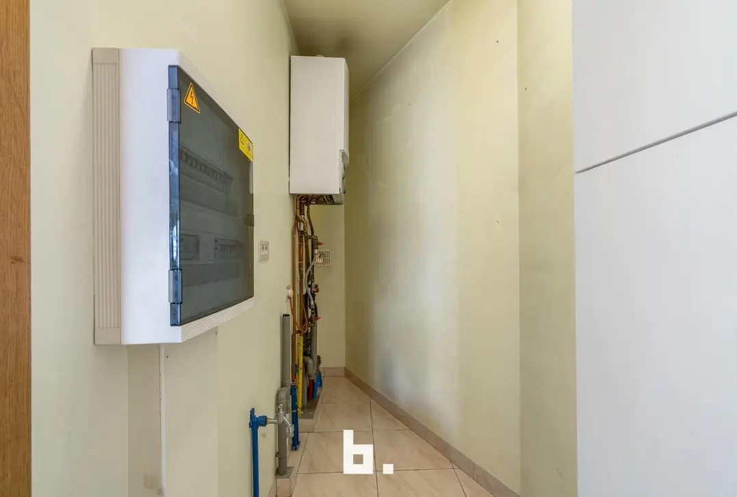 Enorm lichtrijk appartement op uiterst centrale locatie met garage - Hooglede