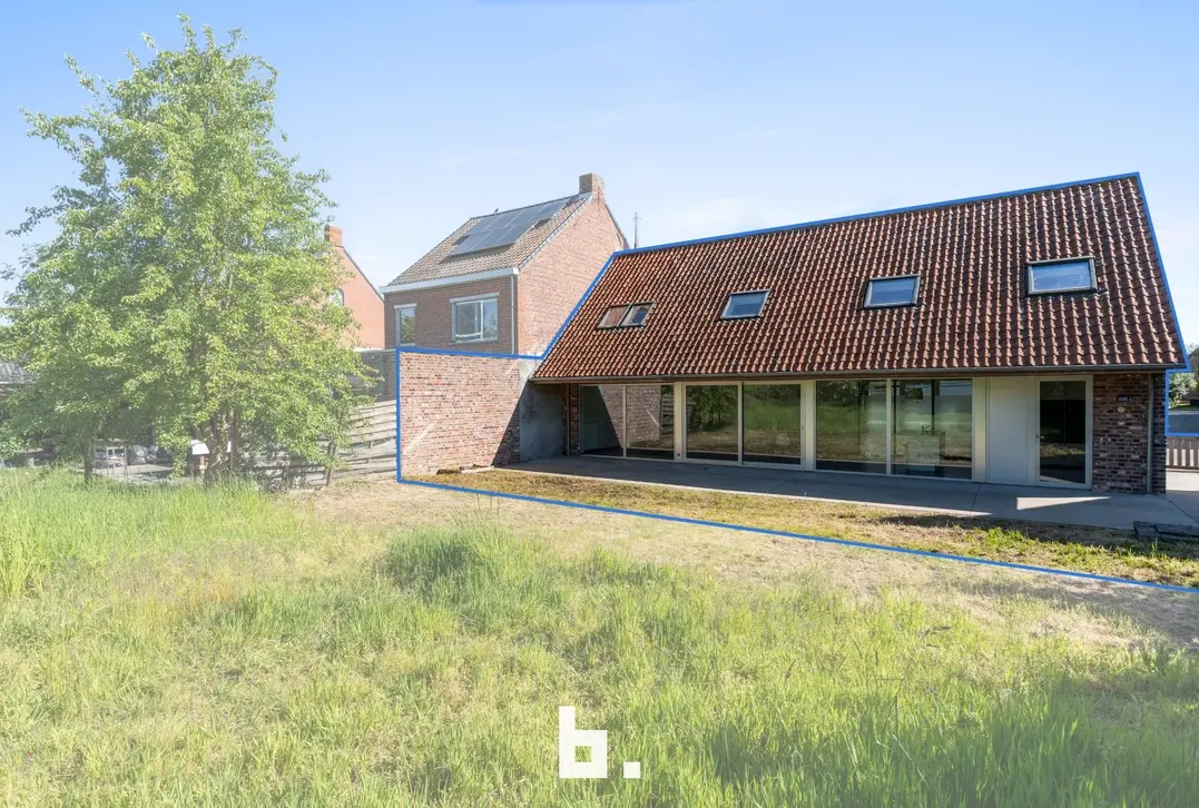 Instapklare gezinswoning met 3 slaapkamers, zonnige tuintje en autostaanplaats te Vleteren - Vleteren