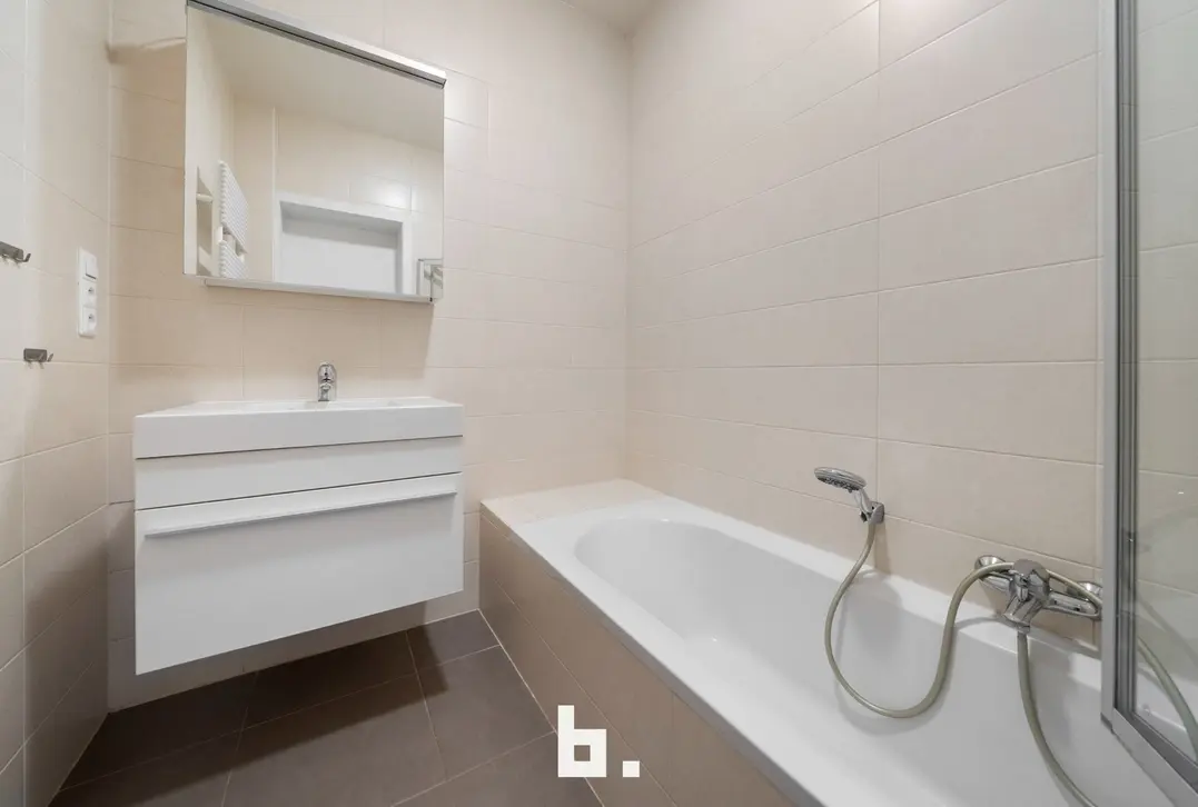 Exclusief appartement met frontaal golfzicht in Oostende - Oostende