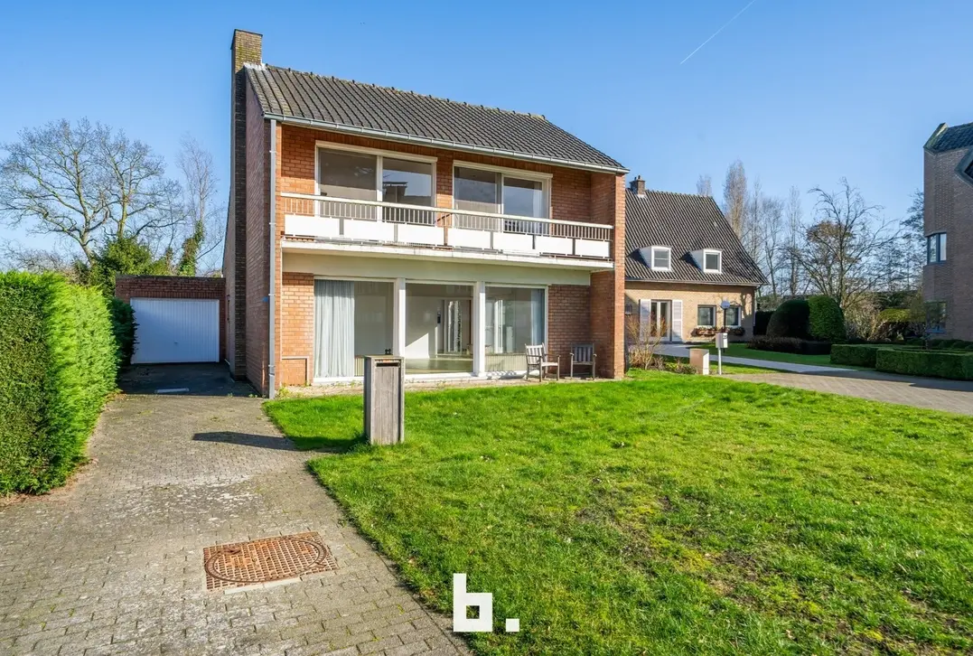 Open bebouwing met 3 slaapkamers en garage op uitstekende ligging - Sint-Andries