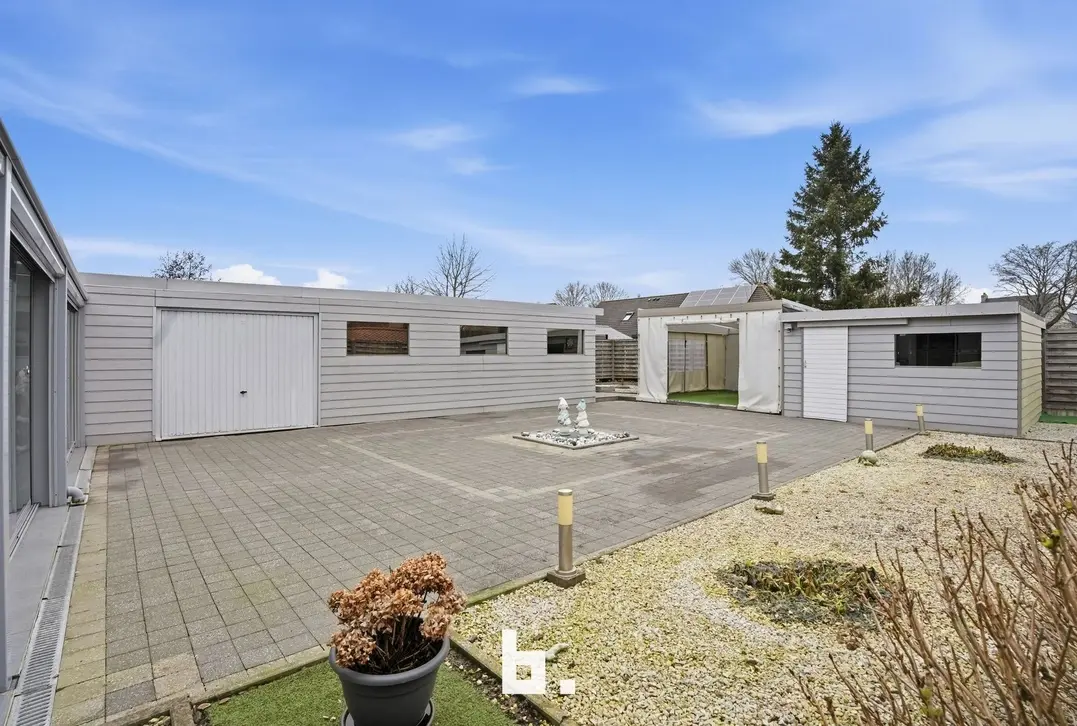 Halfopen bebouwing in Staden - Staden