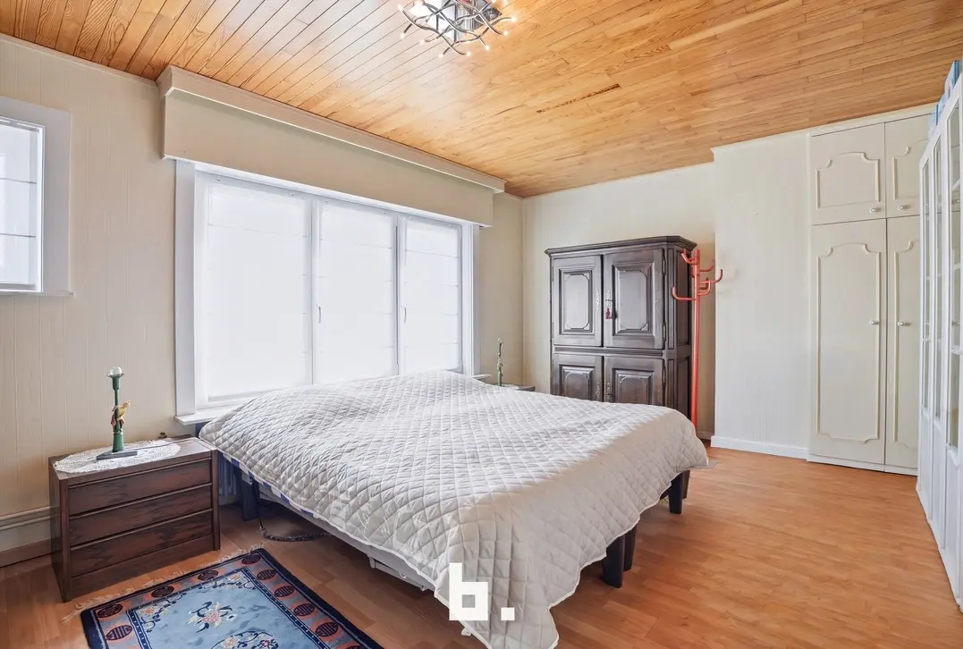 Ruime en veelzijdige woning met atelier op topligging in Izegem - Izegem