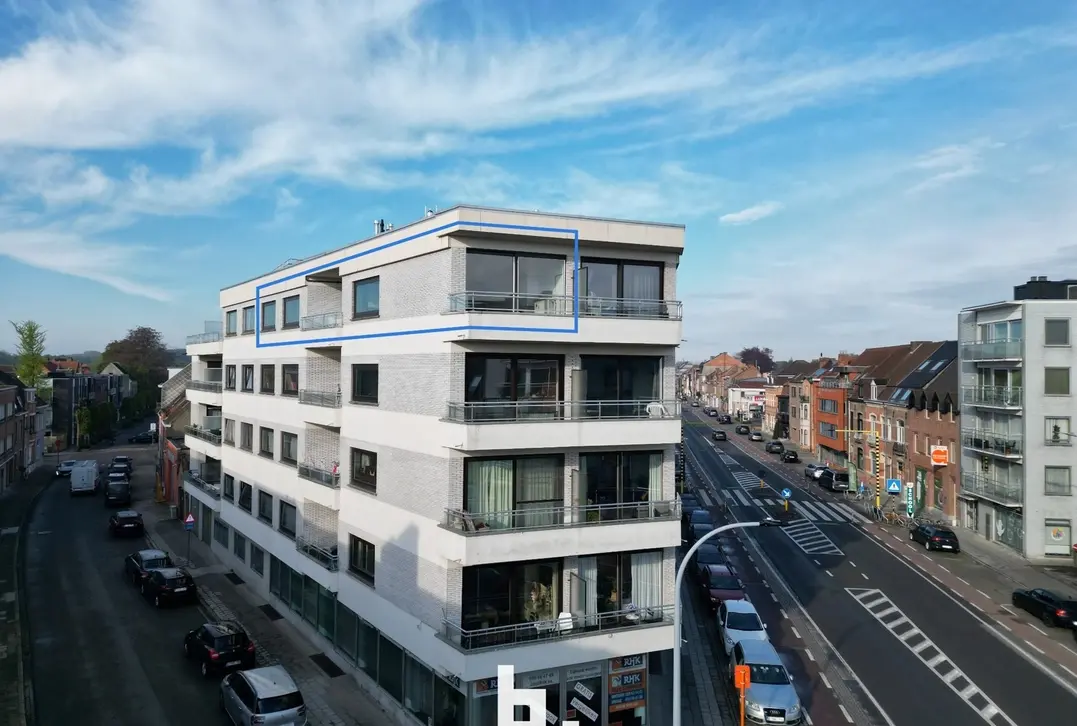 Appartement met 2 slaapkamers en autostaanplaats inbegrepen - Sint-Andries