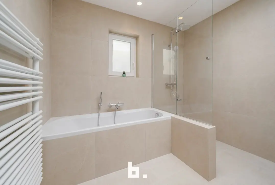 Recent gerenoveerde, instapklare en bijzonder knusse woning - Brugge