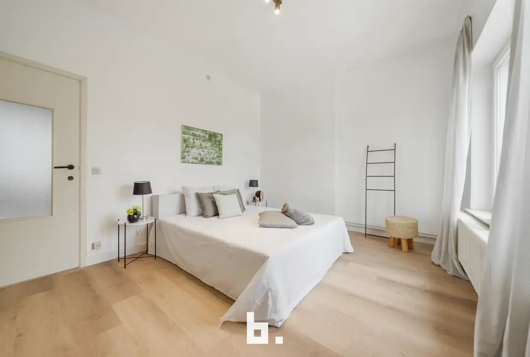 Energiezuinige gezinswoning met 3 slaapkamers en zonnige tuin te Brugge. - Brugge