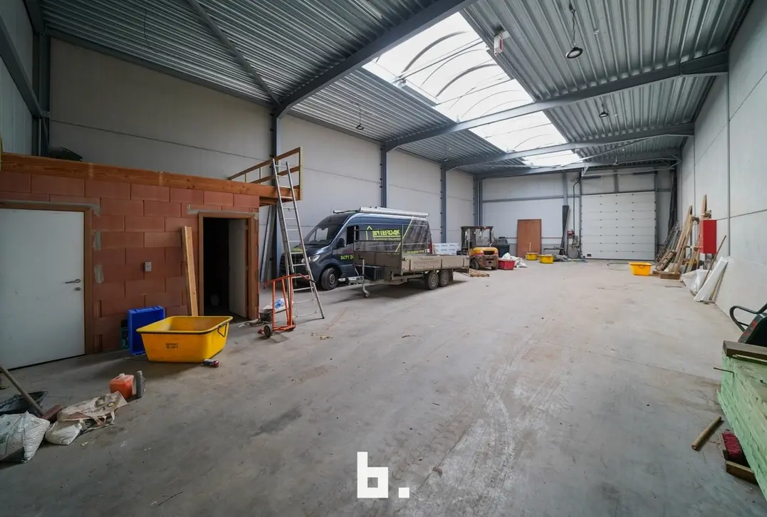 Loods te huur in het industriepark SCHATTING - Zedelgem