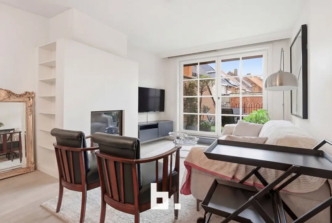 Commercieel handelspand met instapklare woonst op topligging in Roeselare - Roeselare