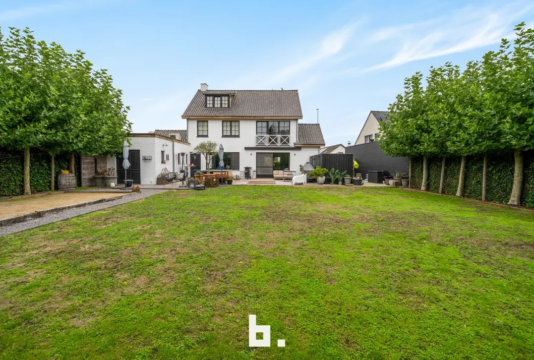 Prachtige ruime villa op een zonnig perceel - Sint-Andries
