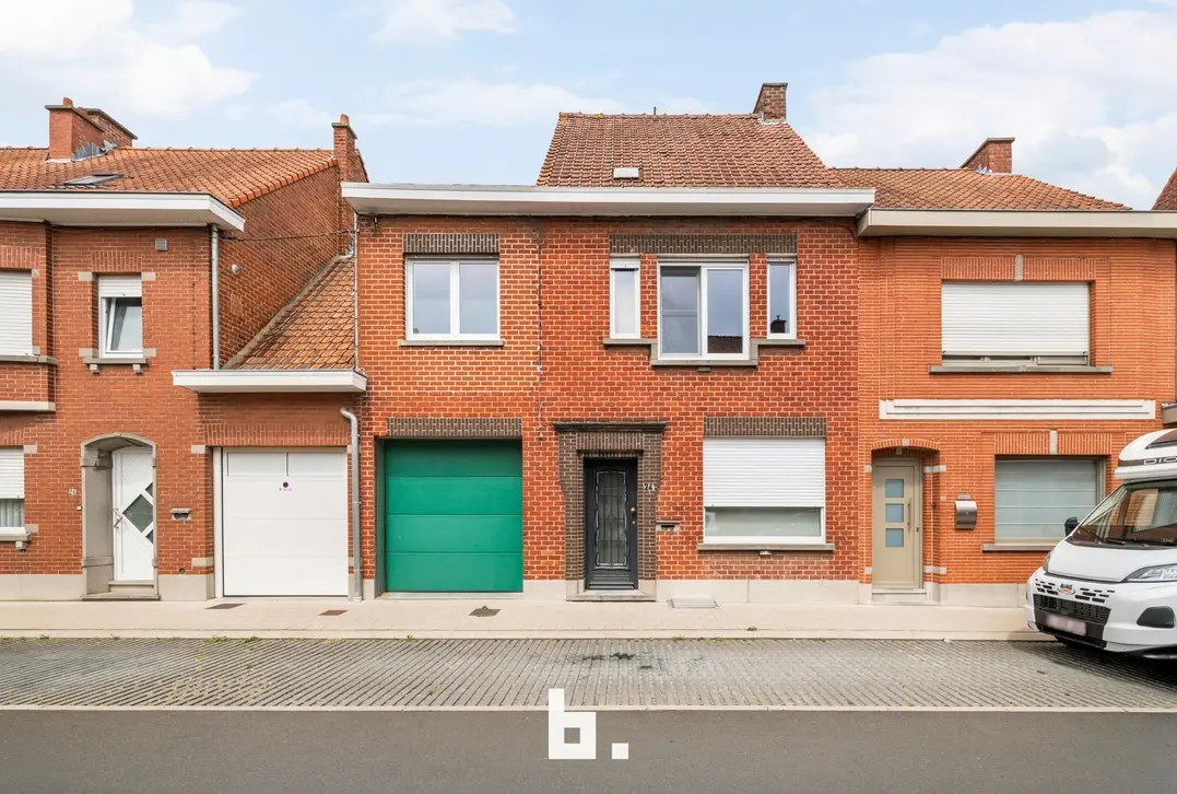 Woning met ruime loods op centrale locatie - Roeselare