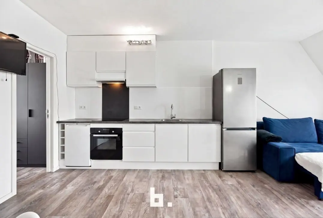Lichtrijk verhuurd dakappartement in centrum Roeselare - Roeselare