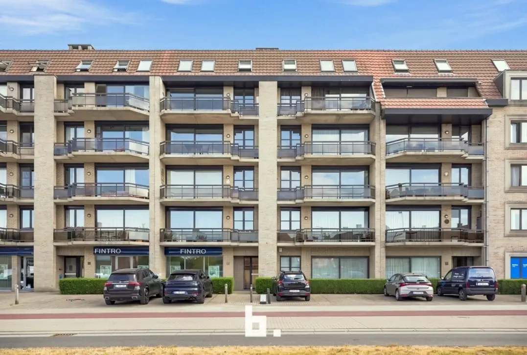 Lichtrijk verhuurd dakappartement in centrum Roeselare - Roeselare
