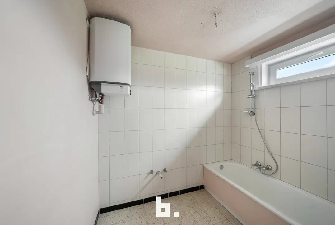 Energiezuinige woning met 3 slaapkamers, garage en tuin te Oostkamp - Oostkamp