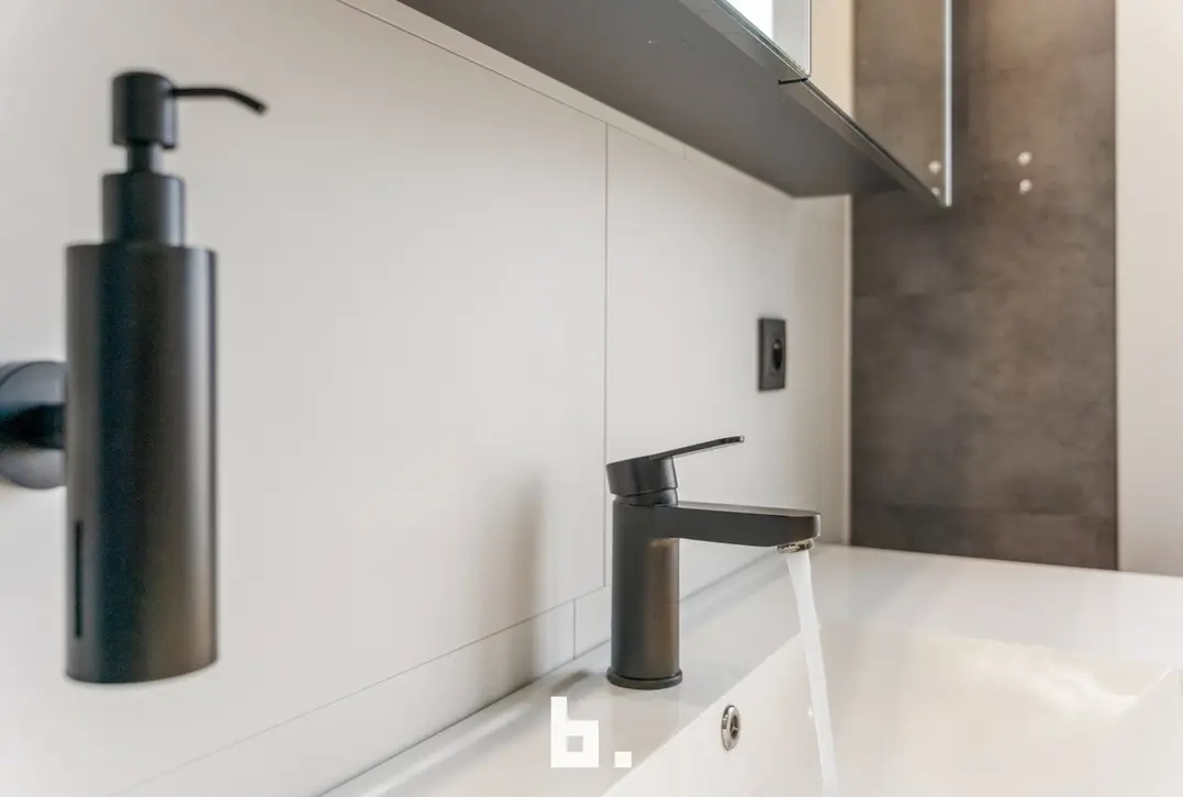 Prachtige gerenoveerde energiezuinige woning op een steenworp van de historische binnenstad! - Brugge