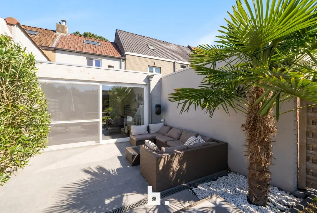 Perfect instapklare woning met gezellige tuin op uitstekende ligging - Sint-Kruis