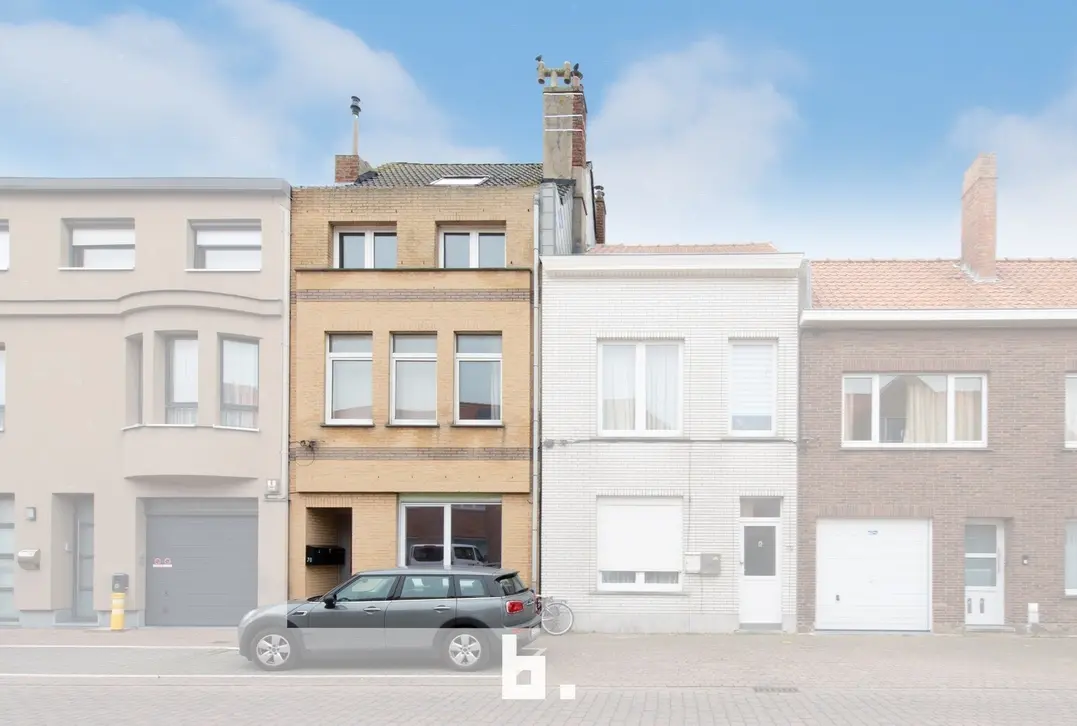 Volledig vergunde opbrengsteigendom met 3 wooneenheden vlakbij de Hippodroom te Oostende - Oostende