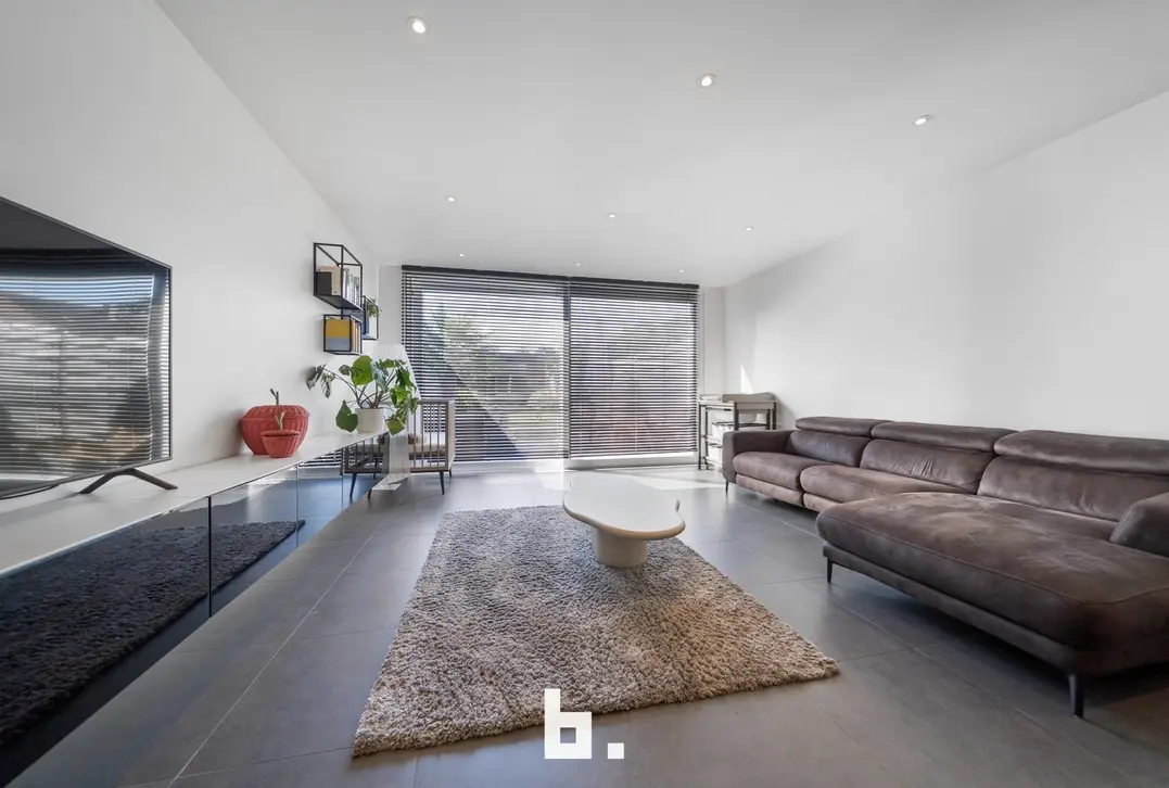 Perfect instapklare woning met gezellige tuin op uitstekende ligging - Sint-Kruis