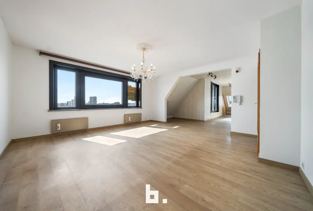 Een ideale opportuniteit voor wie op zoek is naar ruimte, comfort en een topligging! - Oostende