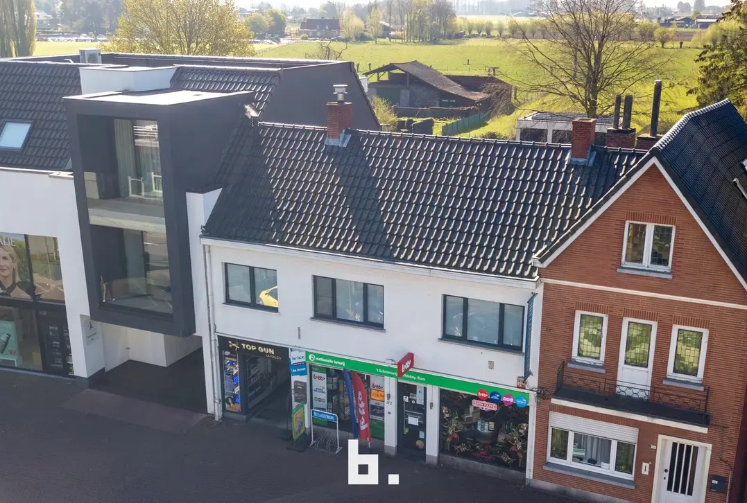 Investeringsvastgoed met vele mogelijkheden in de dorpskern te Sijsele (Damme) - Damme