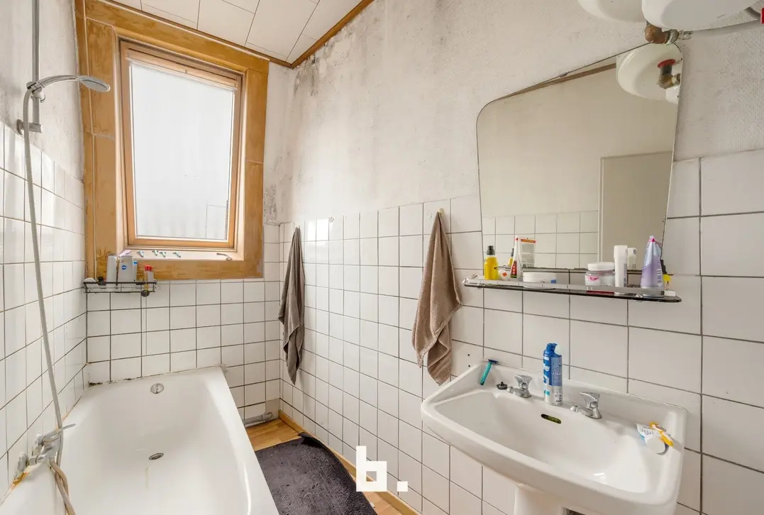Handelshuis of investeringspand op fantastische ligging te Menen! - Menen - €315.000