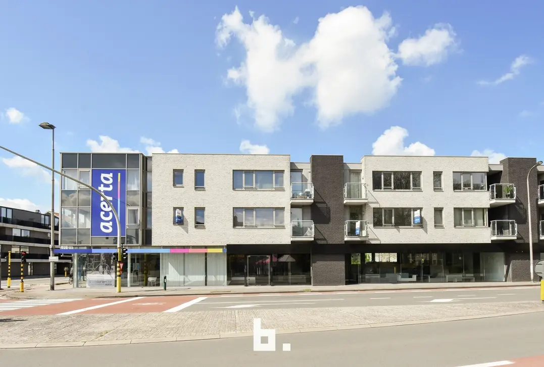 Kantoor (283m²) op commerciële TOPlocatie - Kortrijk