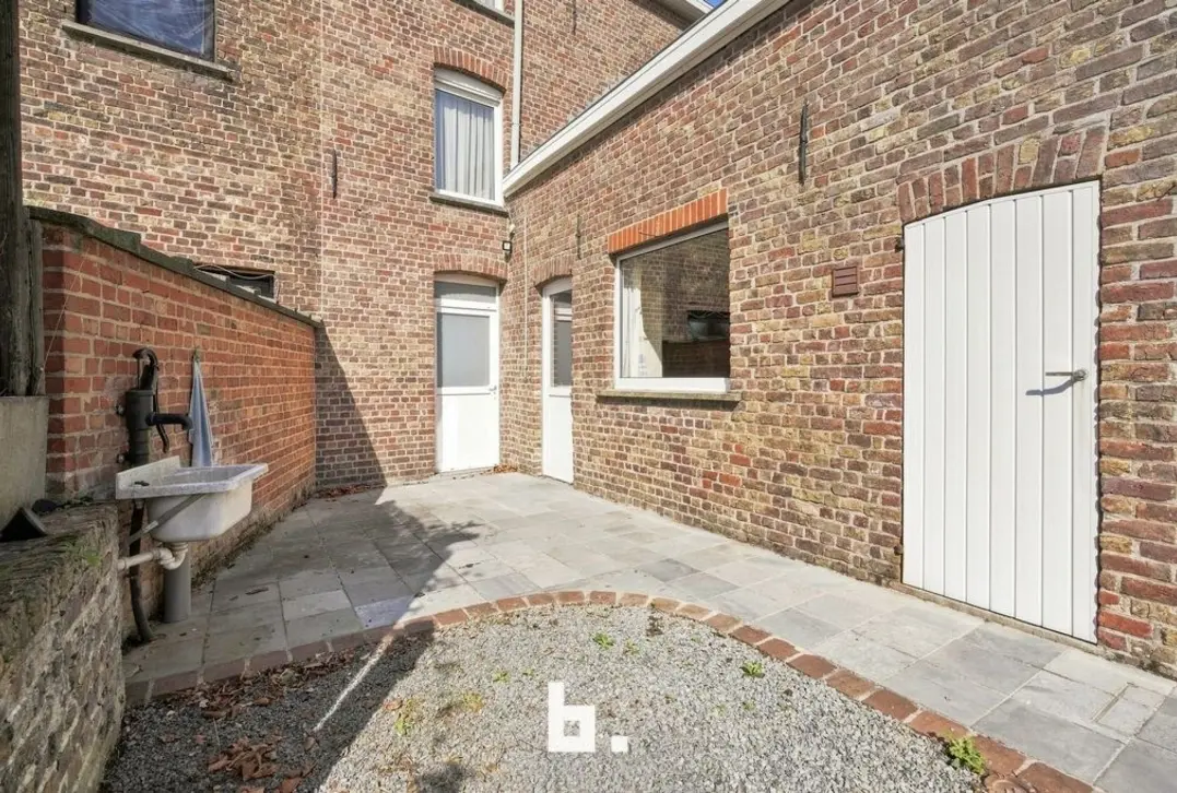 Hoekwoning met karakter - Izegem