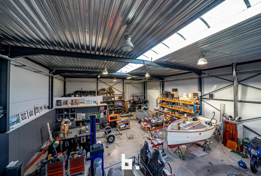 Luxueuze loods met appartement - Jabbeke