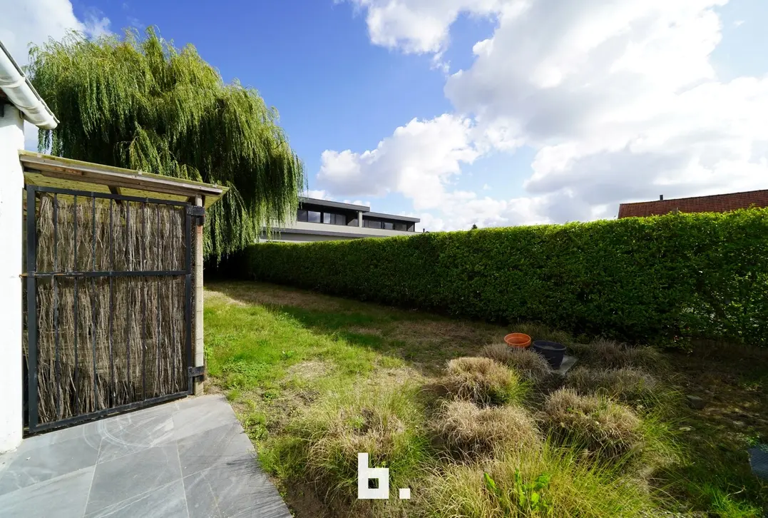 Gezellige woning met zonnige tuin, carport en garage te Oedelem - Oedelem