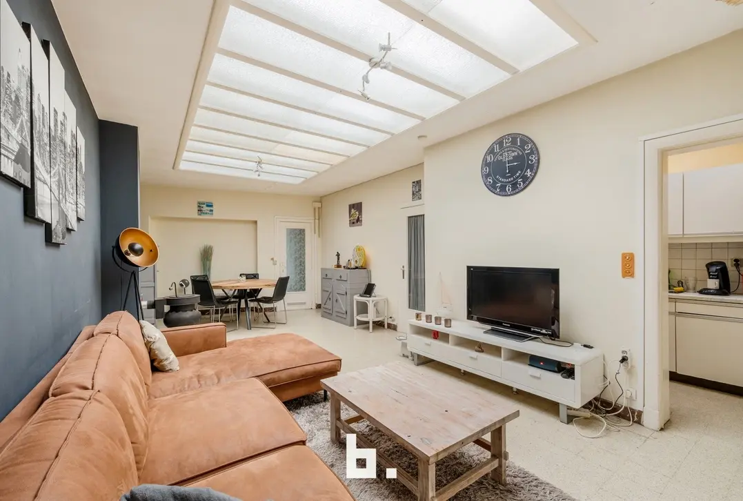 Handelshuis of investeringspand op fantastische ligging te Menen! - Menen - €315.000