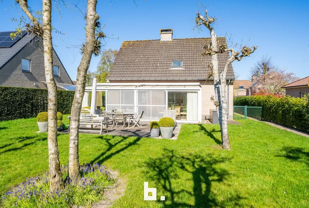 Verzorgde woning gelegen in residentiële wijk - Jabbeke