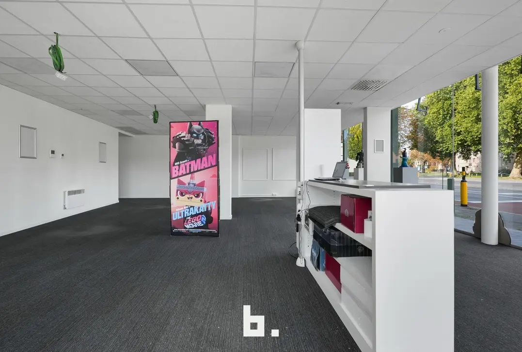 Kantoor (199m²) op commerciële TOPlocatie - Kortrijk