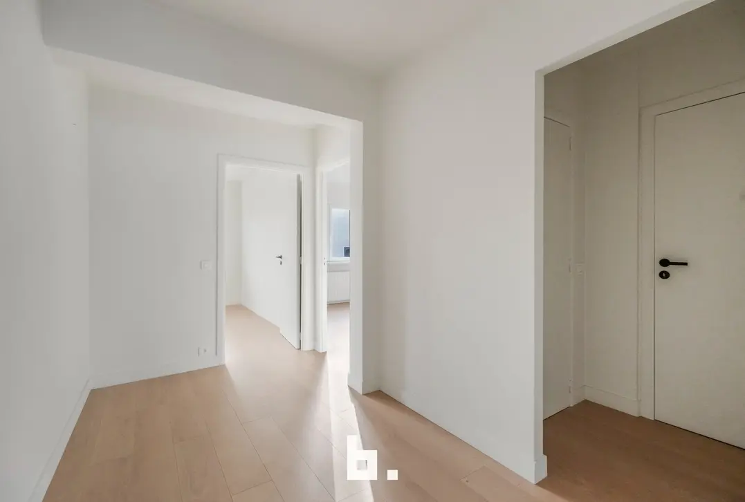 Lichtrijk en ruim appartement met 2 terrassen en garage nabij het centrum - Kortrijk